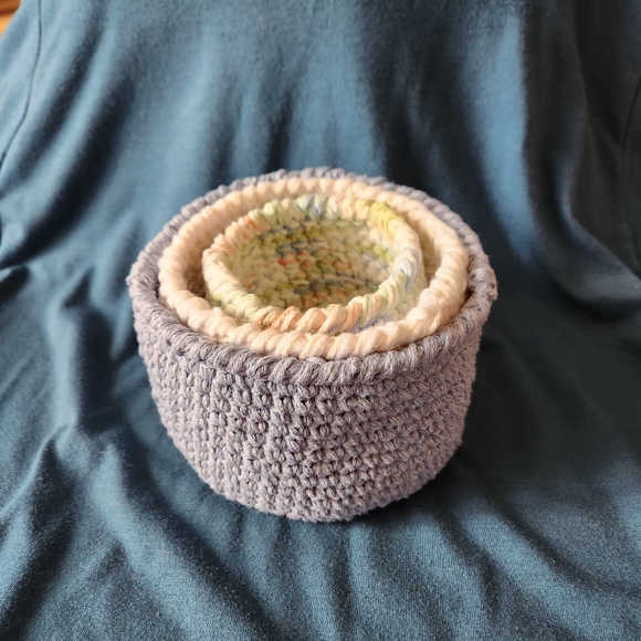 Handmade crochet nesting baskets - Picture 2 of 6